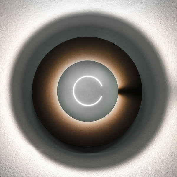 Applique murale LED DoppioZero en acier, marron foncé et blanc, Ø 30 cm