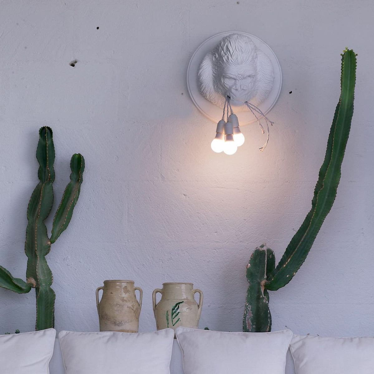 Applique murale Ugo Rilla en céramique, blanc mat, 3 lumières, Ø 41,5 cm