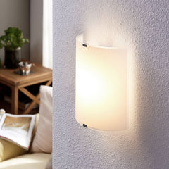 Applique murale LED Helmi en verre, transparent satiné, hauteur 21 cm