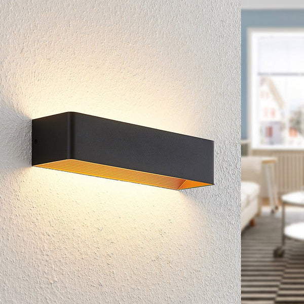 Applique murale LED Karam en aluminium, noir et doré, hauteur 8 cm, 3000 K, 11,2 W