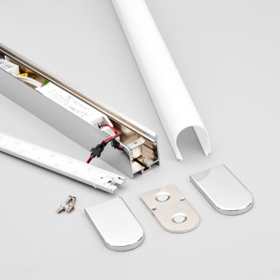 Applique murale LED en métal, chromé et blanc, hauteur 4 cm, IP44, 3000 K, 7,2 W, largeur 58 cm