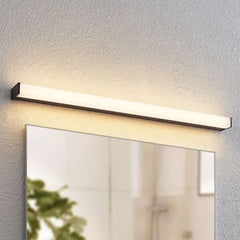 Applique murale LED Ulisan en aluminium, noir mat et blanc, hauteur 4 cm, IP44, 3000 K, 11 W