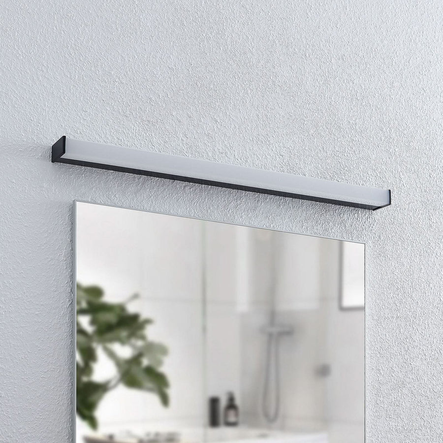 Applique murale LED Ulisan en aluminium, noir mat et blanc, hauteur 4 cm, IP44, 3000 K, 11 W