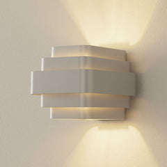 Applique murale J.j.w. 02 18 en aluminium, argenté, hauteur 15 cm