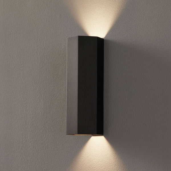 Applique murale Hexo en aluminium, noir, 2 lumières, Ø 7,7 cm