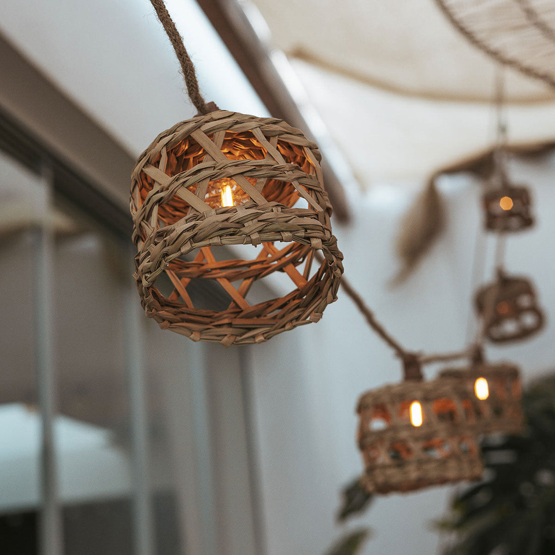 Alba decorative garland in natural fibers