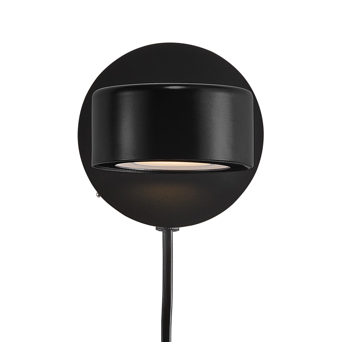 Vue frontale du luminaire noir, abat-jour cylindrique et diffuseur LED central.