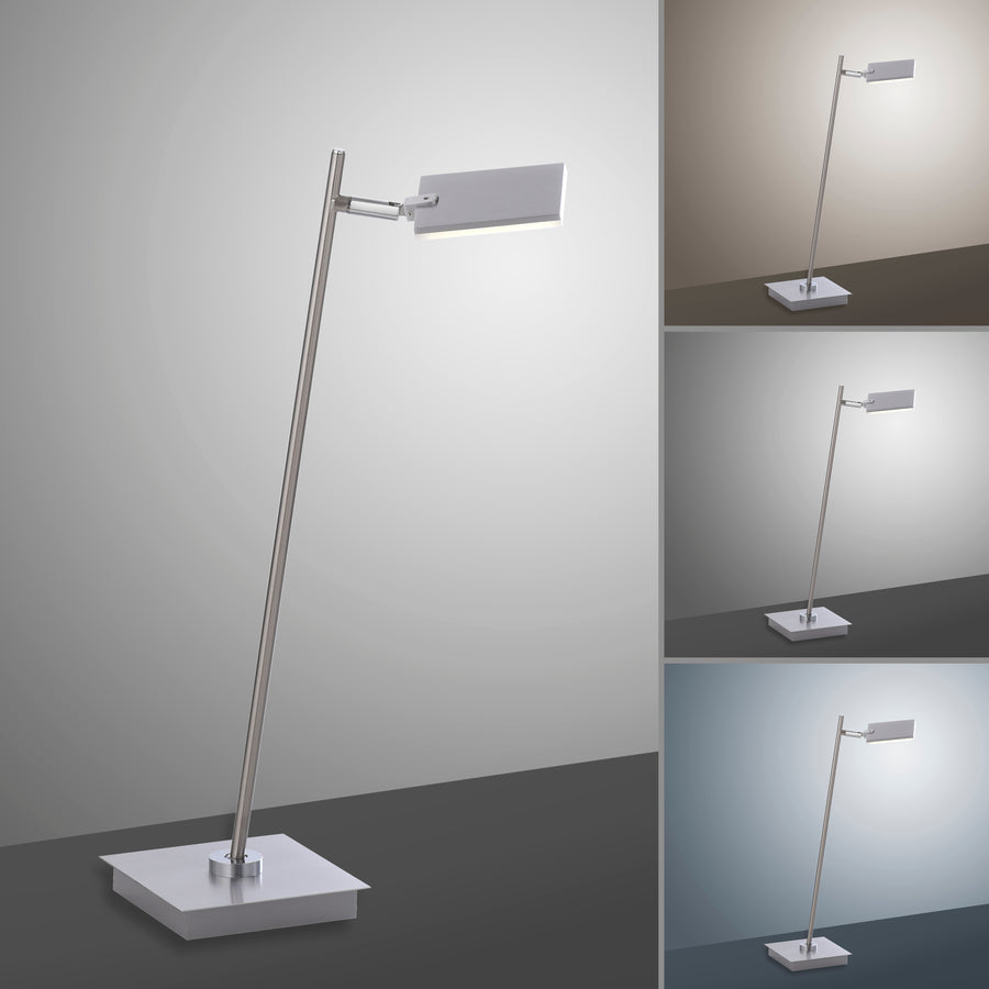 Simulation d'éclairage en trois scénarios sur fond dégradé, lumière blanche à intensité variable.
