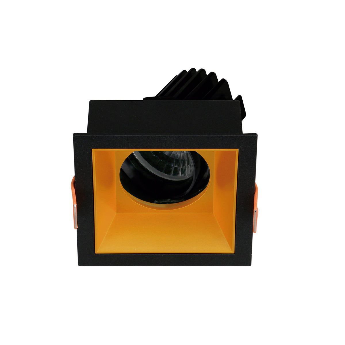 Spot encastrable carré noir de face avec déflecteur doré et optique ronde centrale orientable.