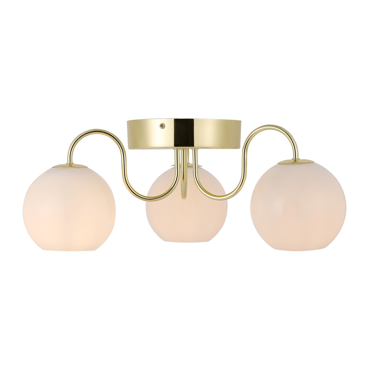 Vue rapprochée du plafonnier laiton et de ses trois globes en verre blanc.