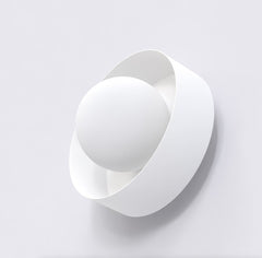 Ozzy 1-light white wall lamp