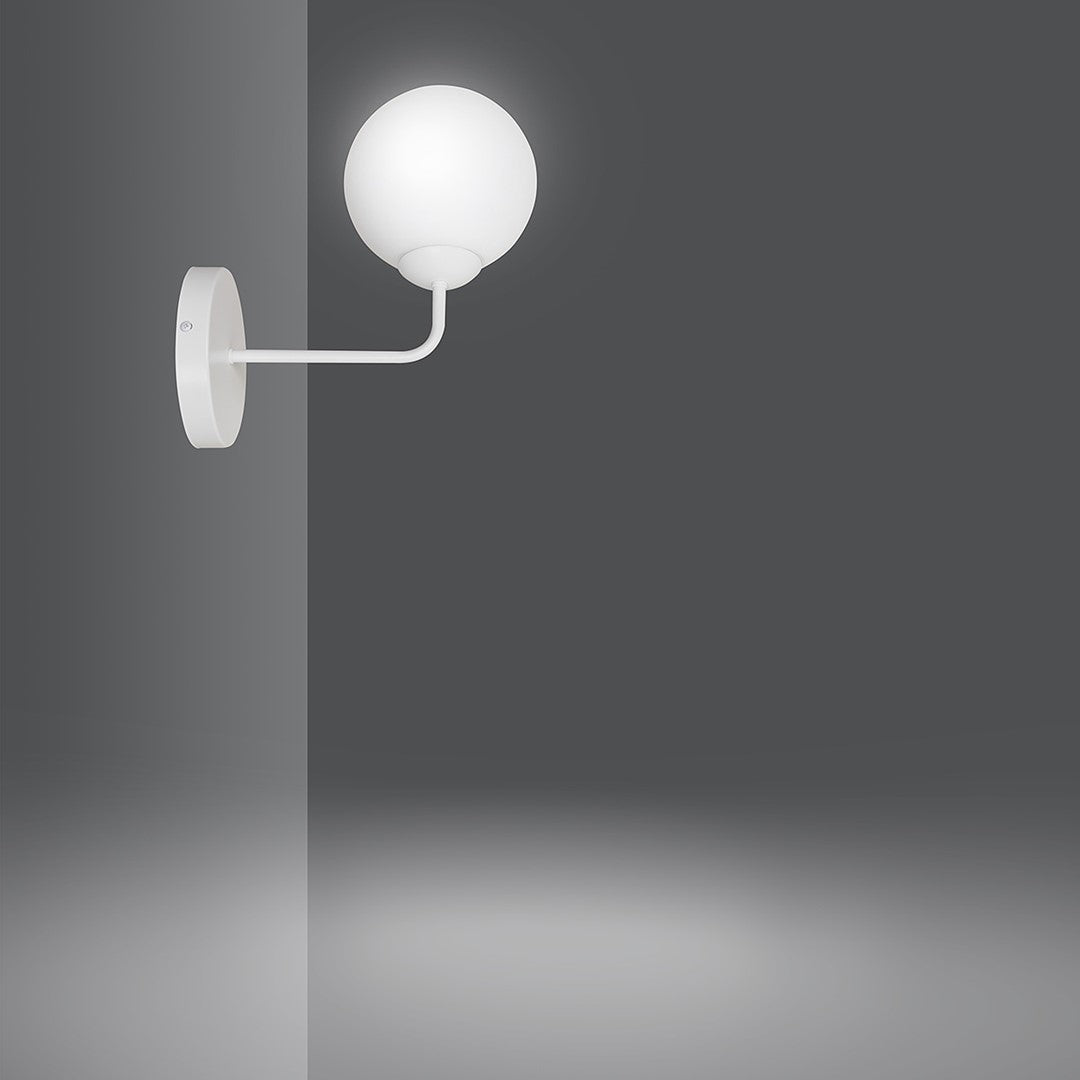 Pregos white wall lamp