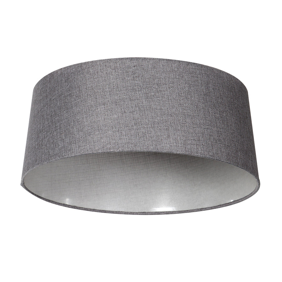 Intérieur blanc réfléchissant révélé sous un angle bas de l'abat-jour gris