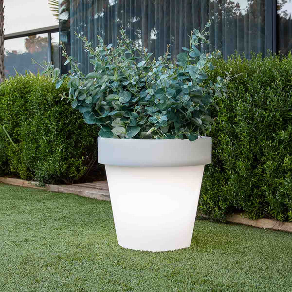 Magnolia round illuminated planter