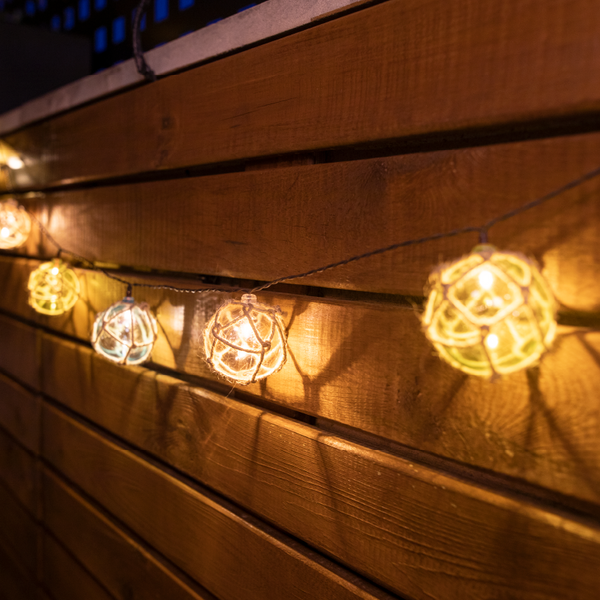 Mare outdoor garland made from woven natural materials