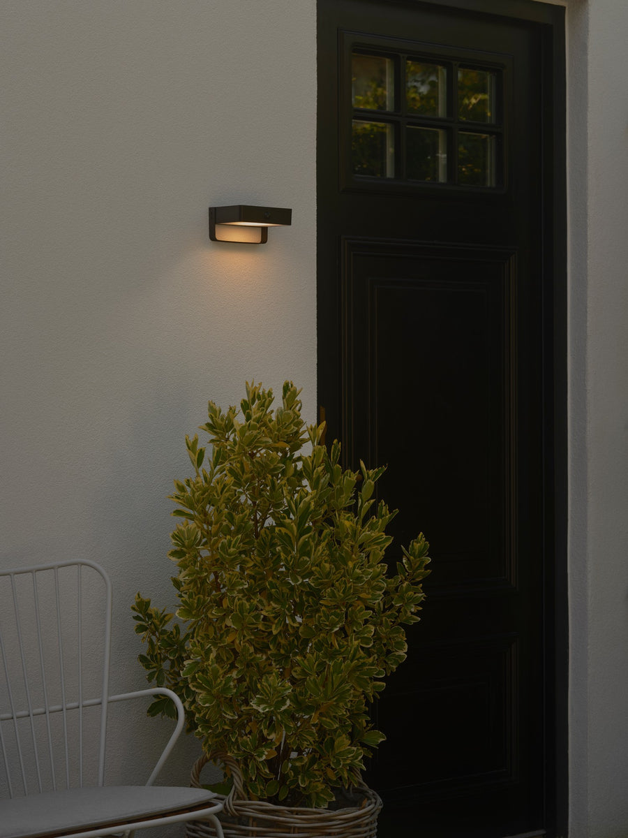 Applique extérieure LED Saulio solaire noire, IP44