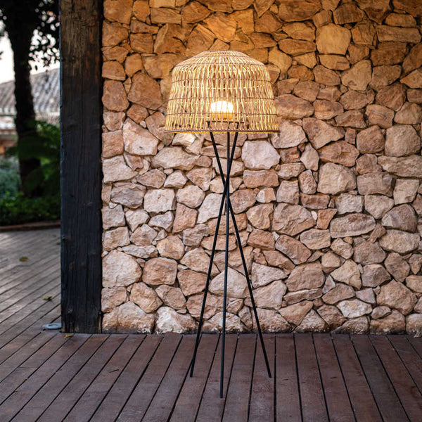 Amalfi wireless floor lamp in natural fibers
