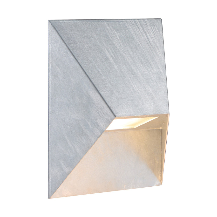 Applique murale carrée en acier brossé, pli diagonal et diffuseur lumineux vers le bas.