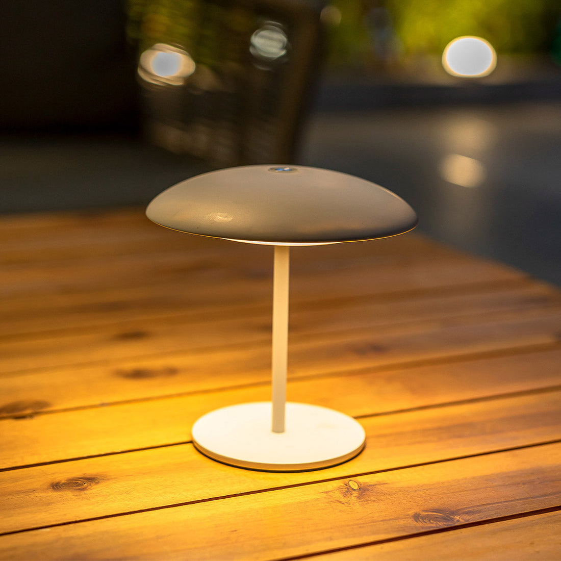 Sardinia 30 cordless table lamp