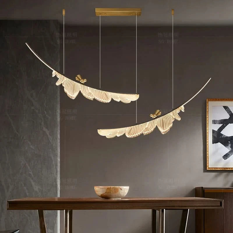 Dining room ceiling chandelier interior | Naeva