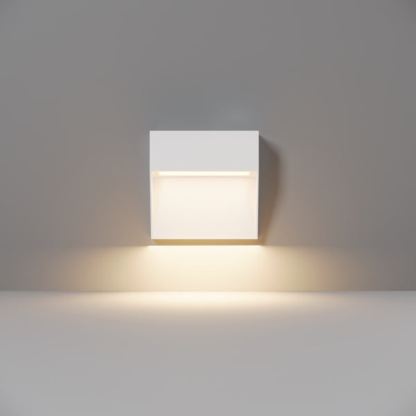 Mane White Light Fixture