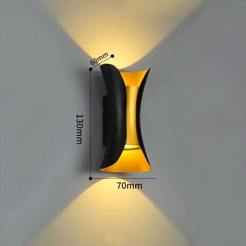 Applique Allée Nordique LED | Toril - Designix Applique murale extérieur 60x70x130mm Blanc Chaud Noir et or
