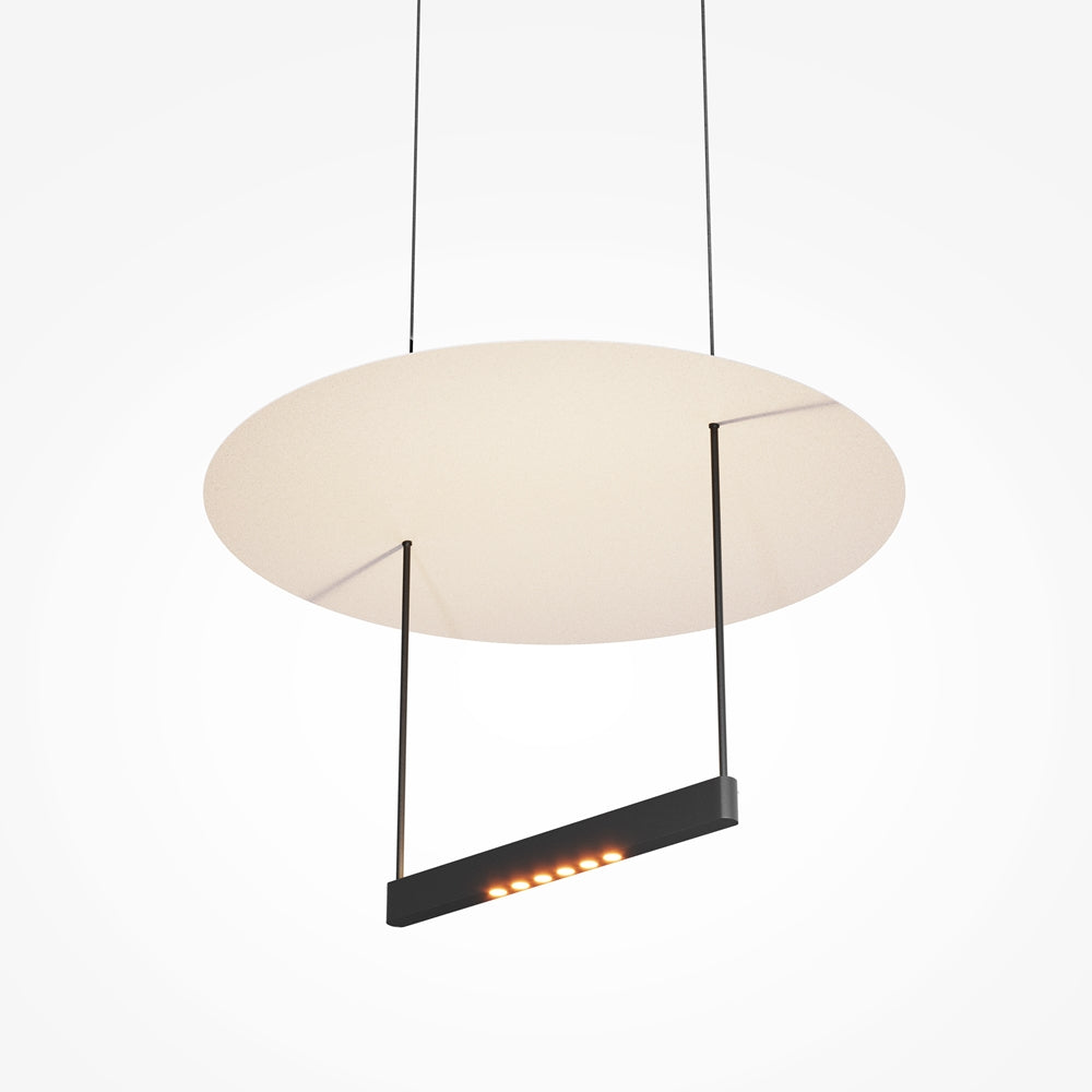 Vue de dessous du luminaire montrant le diffuseur ovale et les LED alignées.