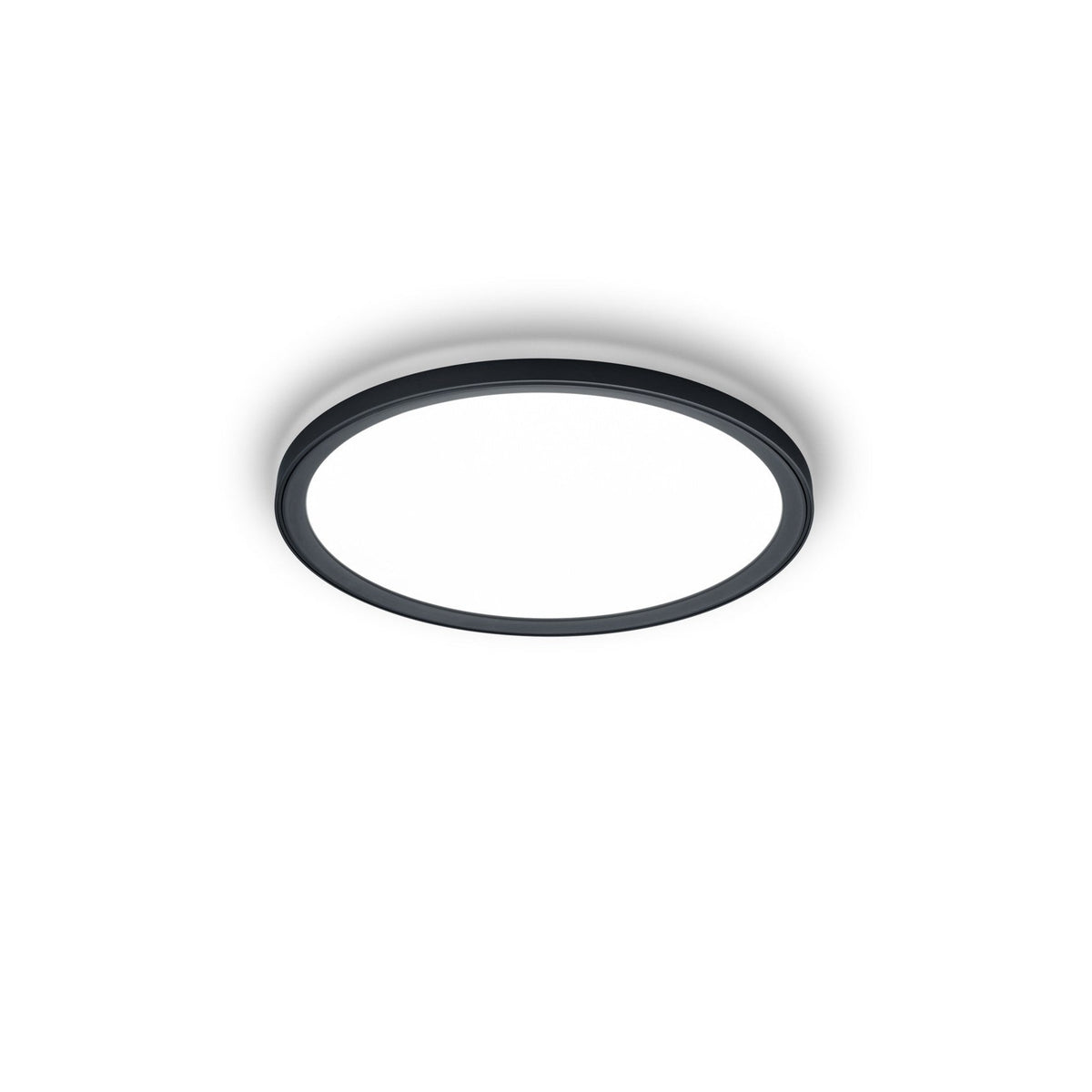 Vue de face du plafonnier circulaire noir allumé, anneau fin et diffuseur blanc.