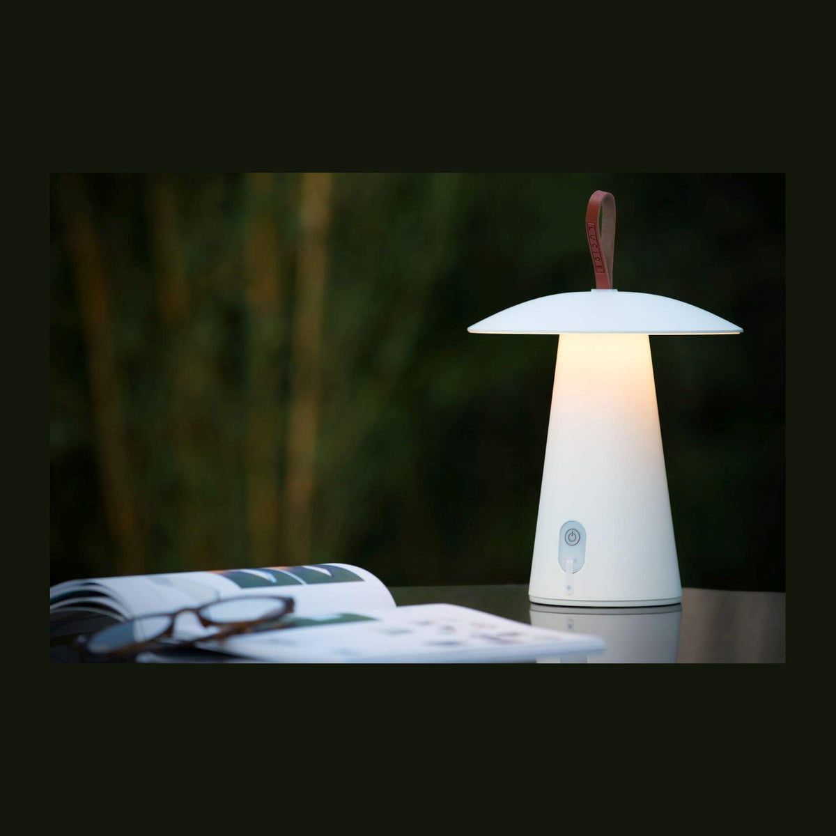 Lampe extérieure LA Donna blanche