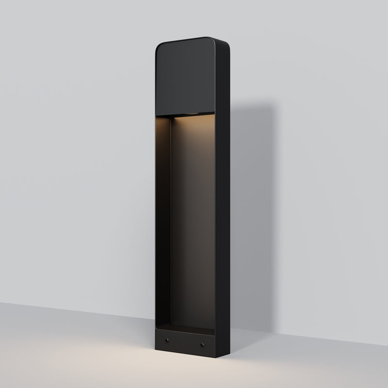 Black outdoor light fixture