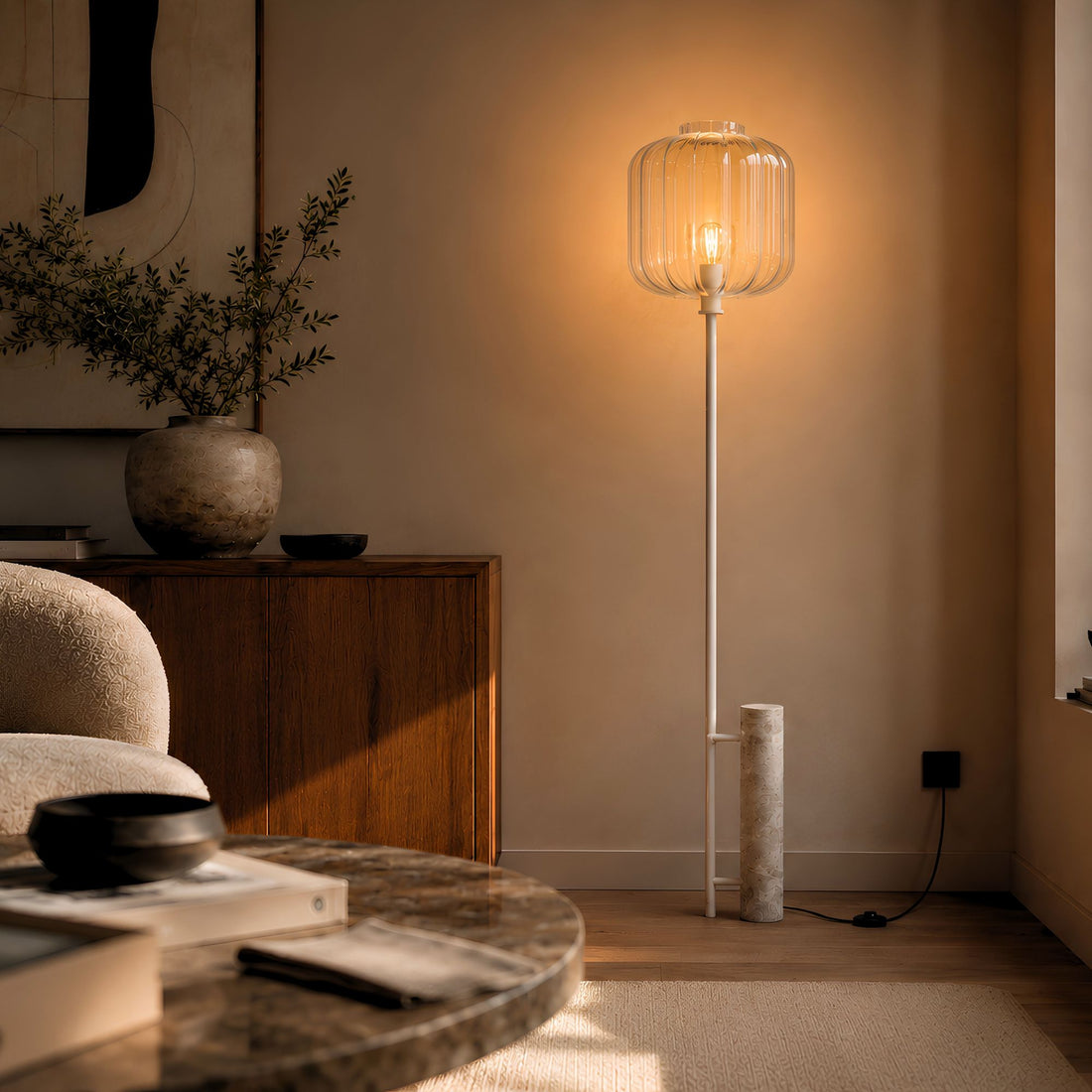 Lampadaire Velo, pied en travertin, monture blanche