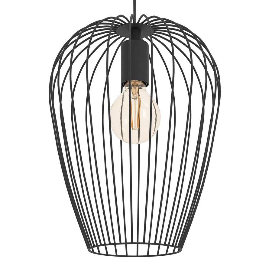 Gros plan sur la cage métallique noire, la douille et l'ampoule rétro allumée.