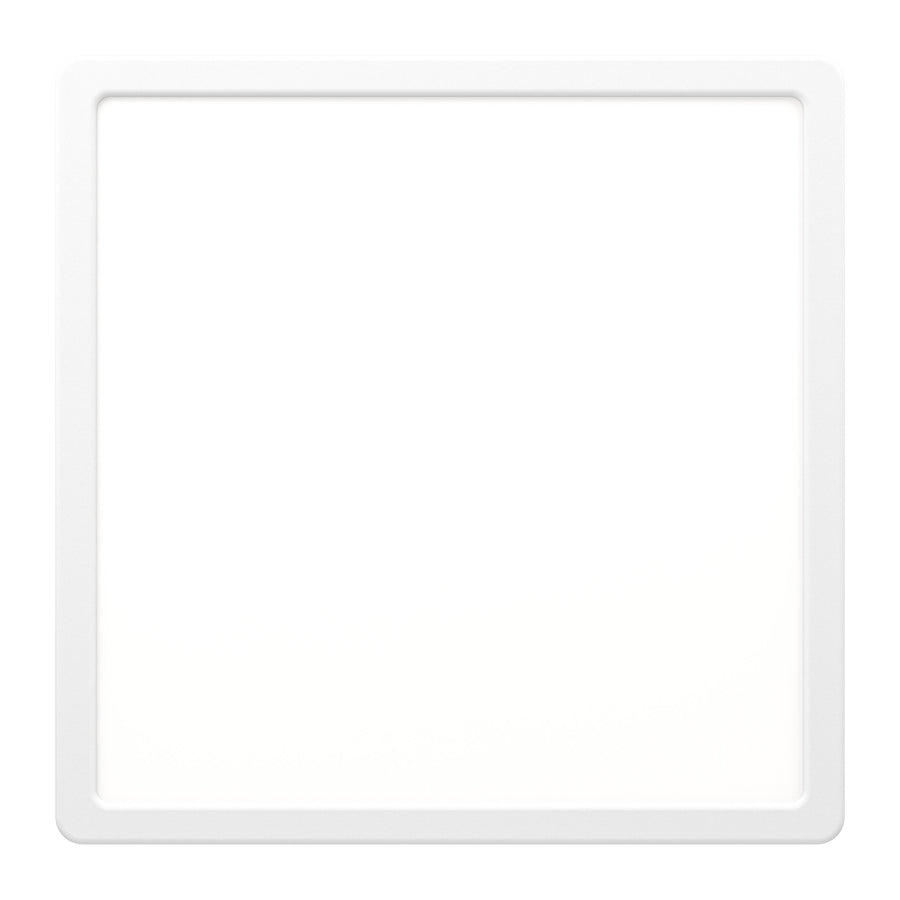 Vue de face du luminaire carré blanc, cadre arrondi et large diffuseur lumineux.