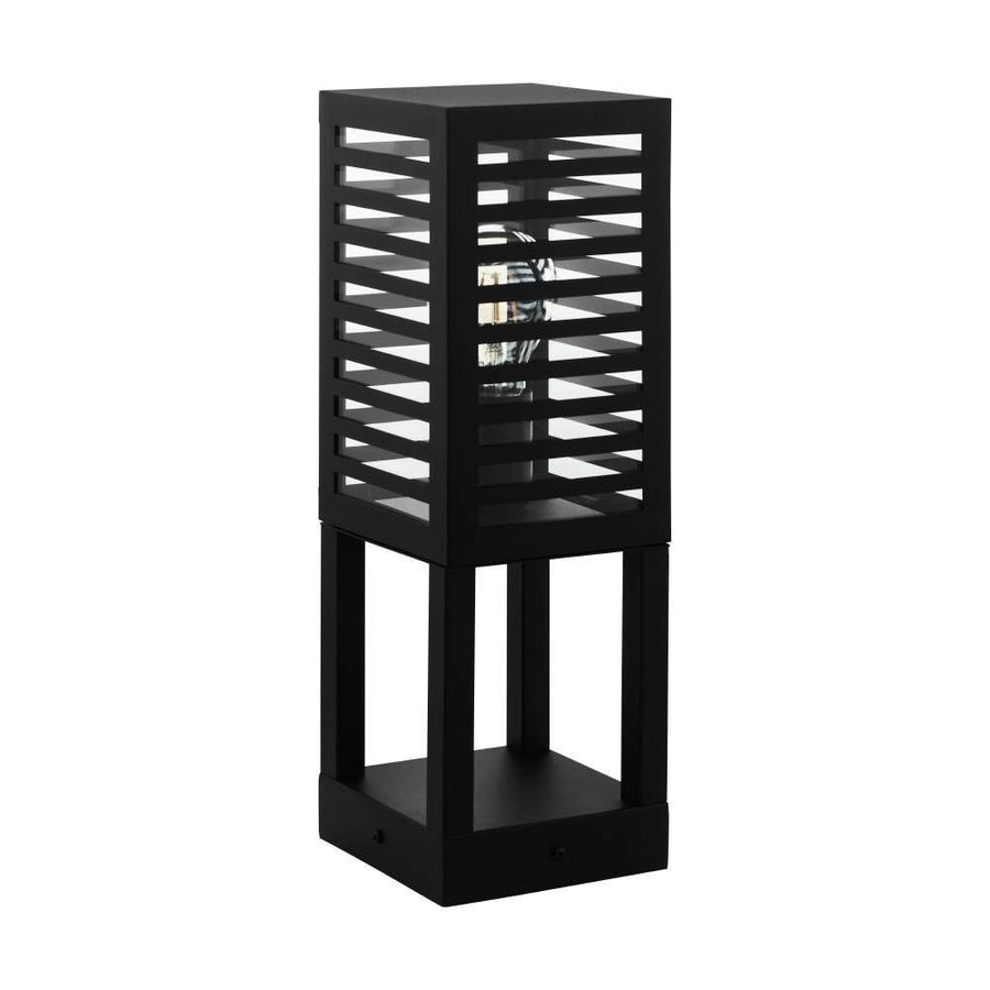 Lampadaire extérieur noir présenté sur fond blanc, vue en trois quarts.