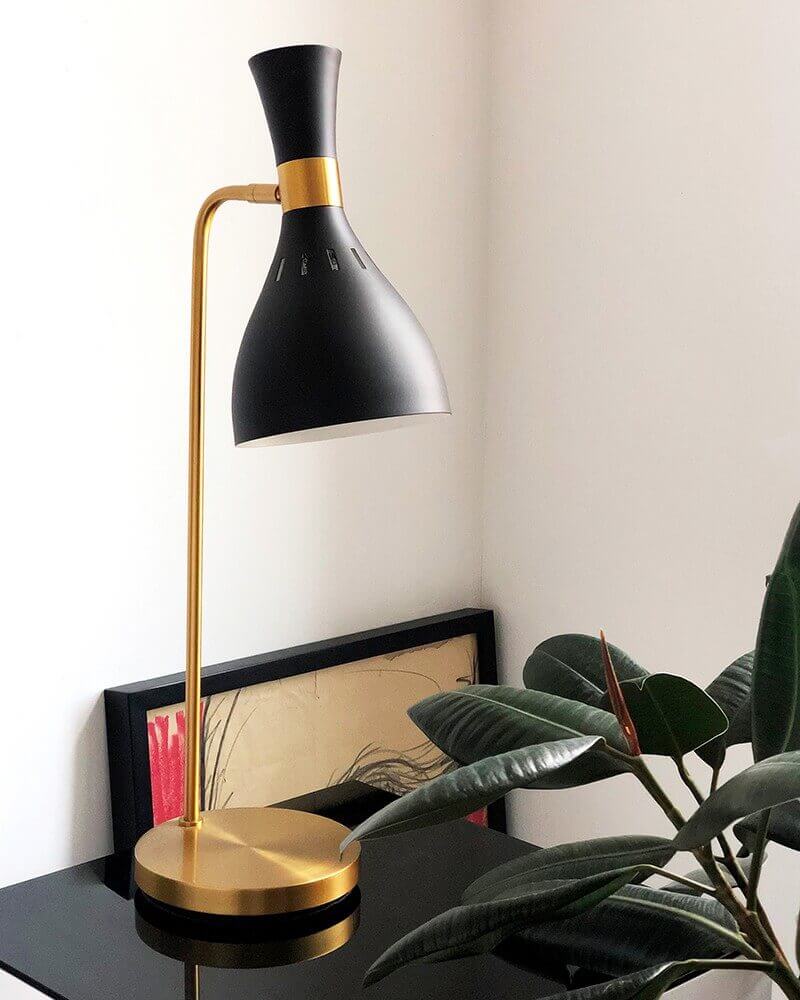 Lampe à poser Joan noire et laiton