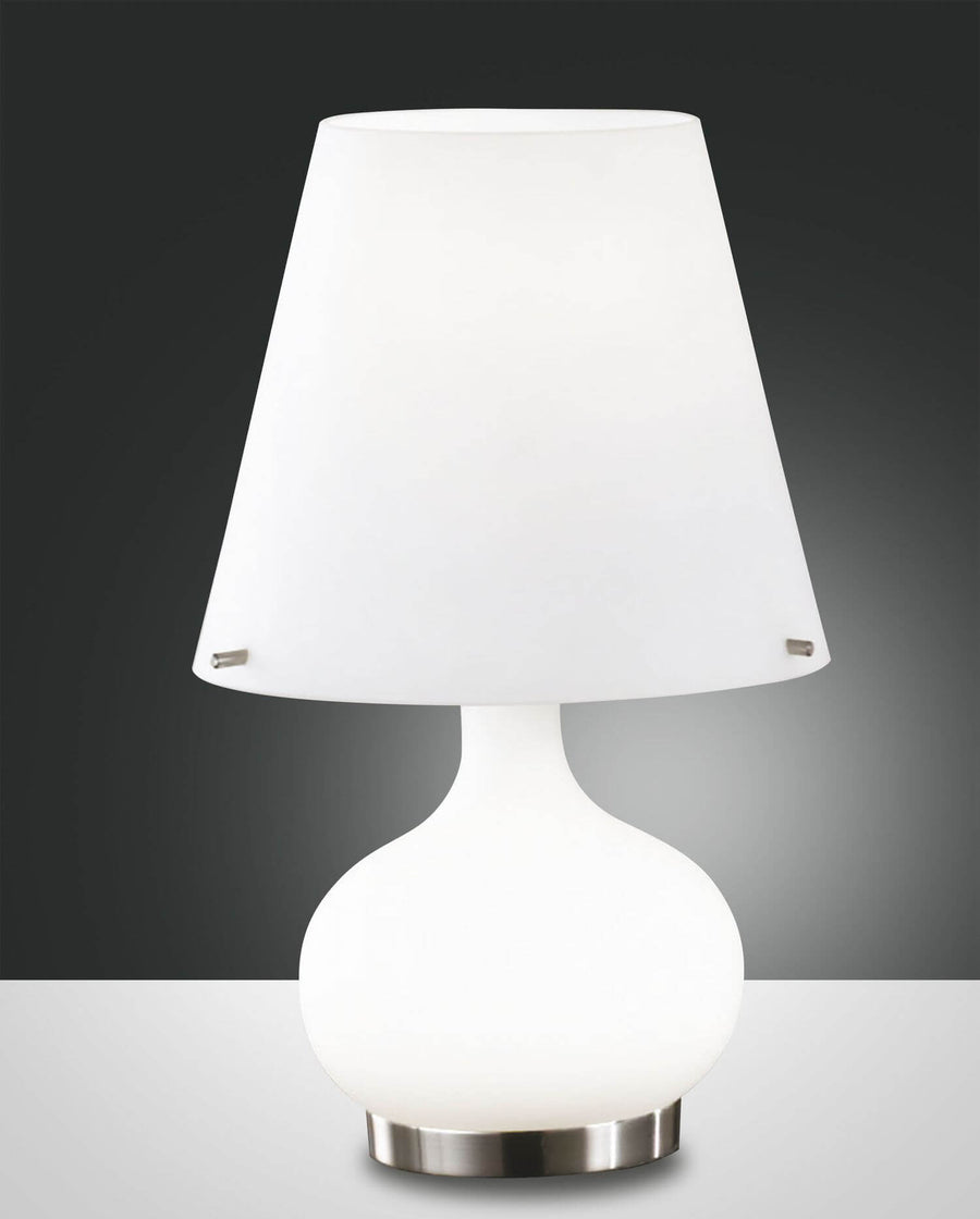 Lampe à poser blanche en verre, vue de face, abat-jour conique et base sphérique