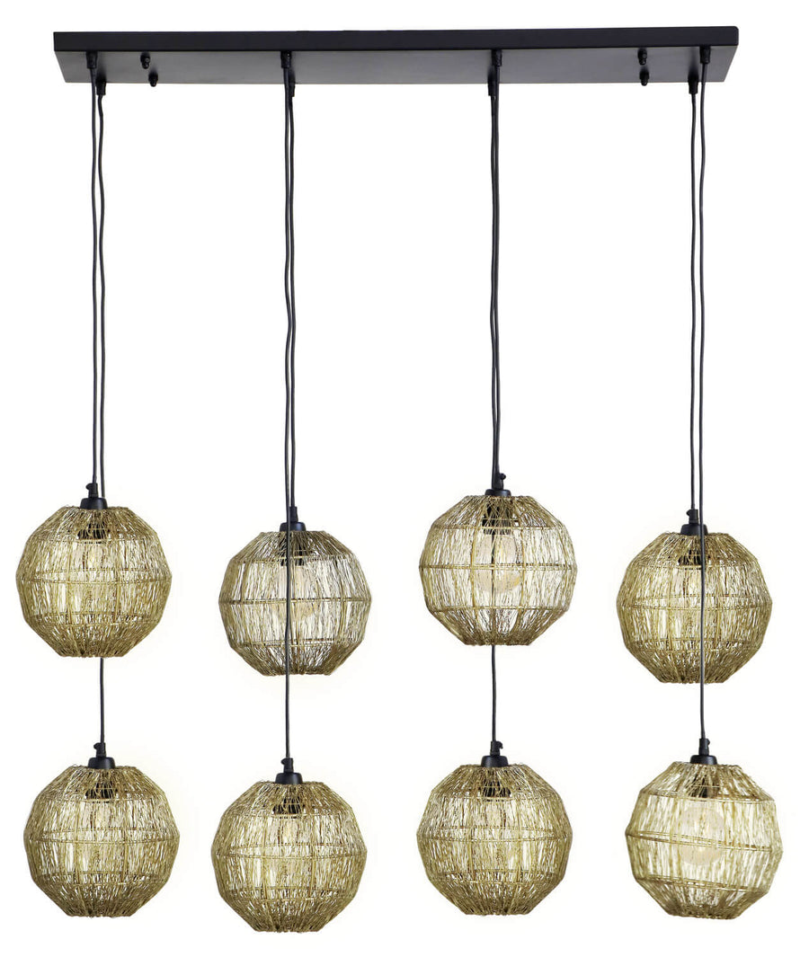 Vue de face de la suspension à huit globes dorés et câbles noirs sur fond blanc