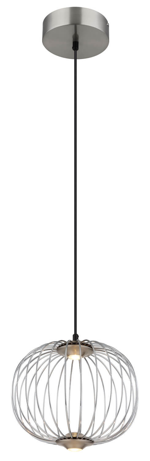 Détail de la suspension éclairée, la lumière chaude traverse les fils de la cage.