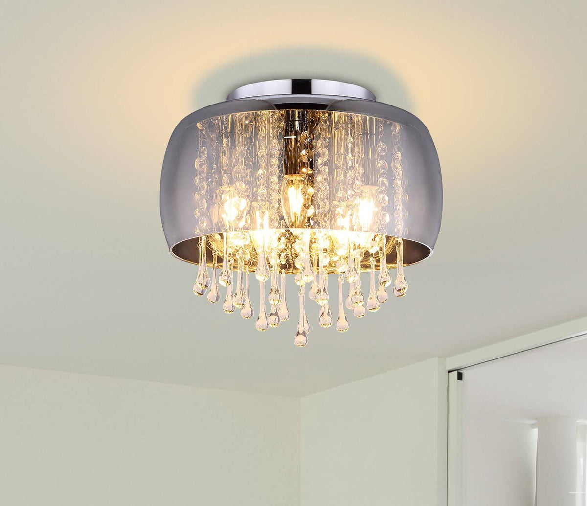 Luminaire allumé fixé au plafond blanc, ambiance chaleureuse dans une pièce