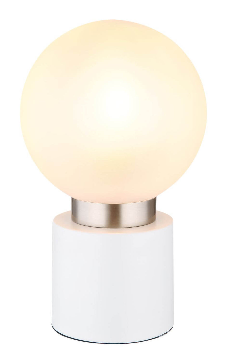Vue rapprochée du globe lumineux et de la bague en métal brossé