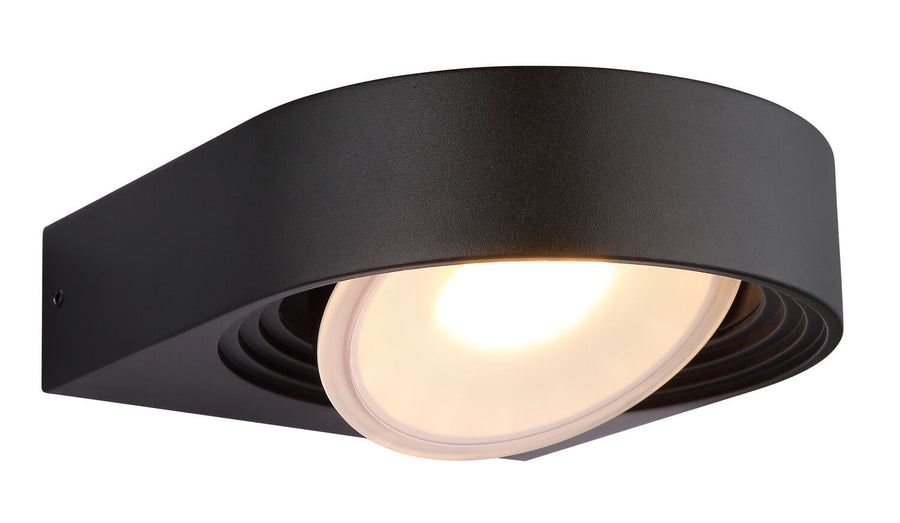 Gros plan sur la finition noir mat et le hublot lumineux du luminaire.