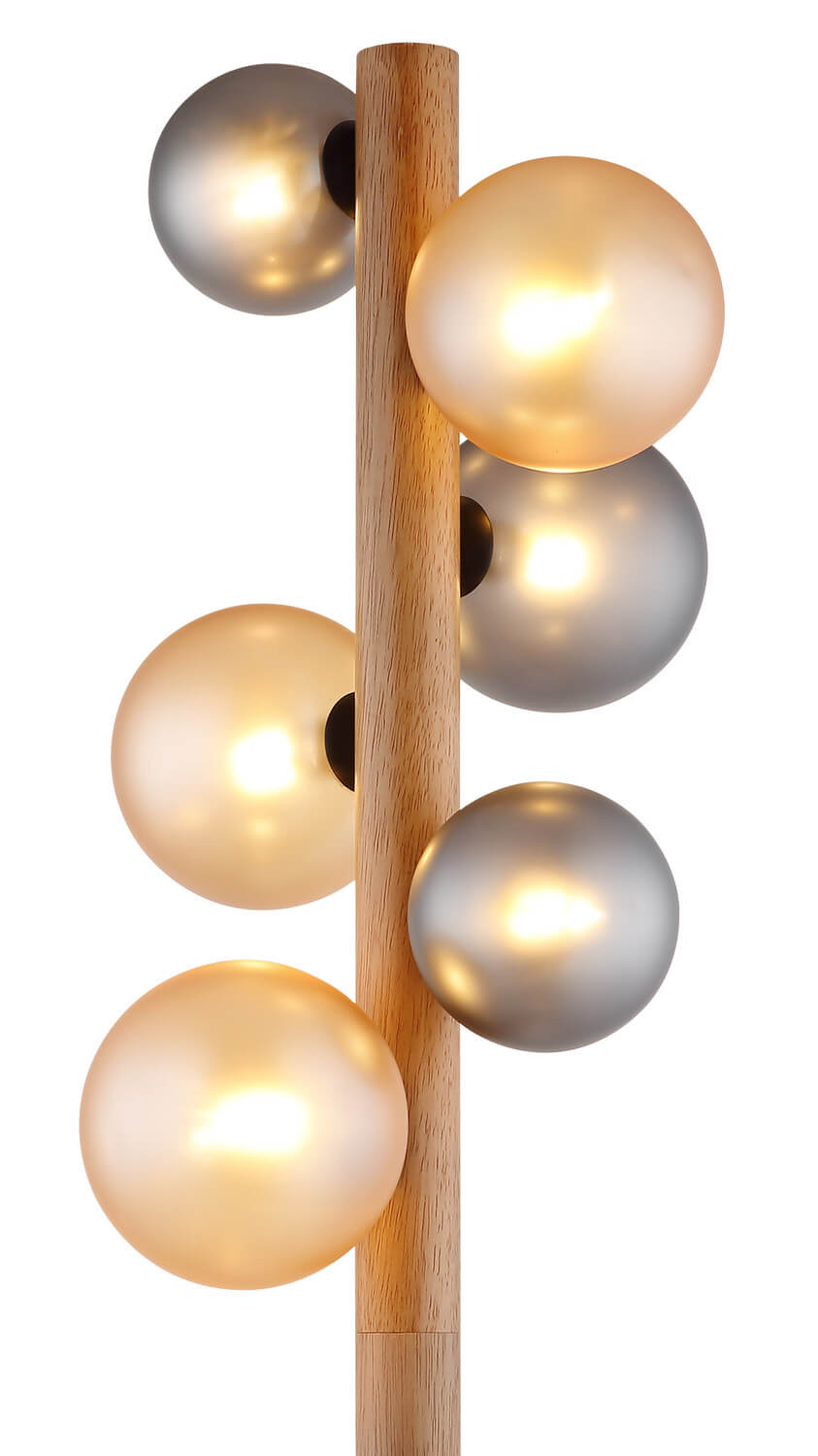 Détail rapproché des globes de verre et du veinage du mât en bois clair