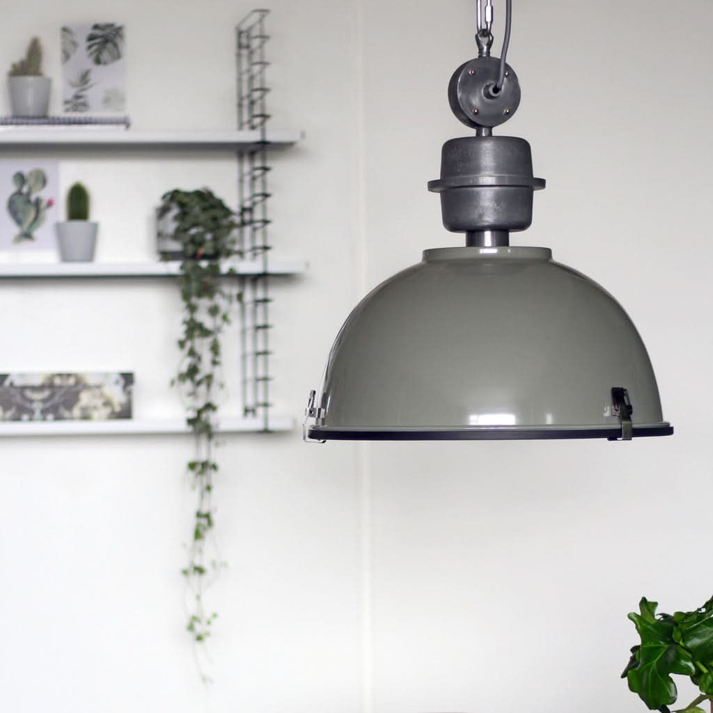 Green pendant light, industrial lampshade Ø 42 cm with adjustable height, living room | Bikkel