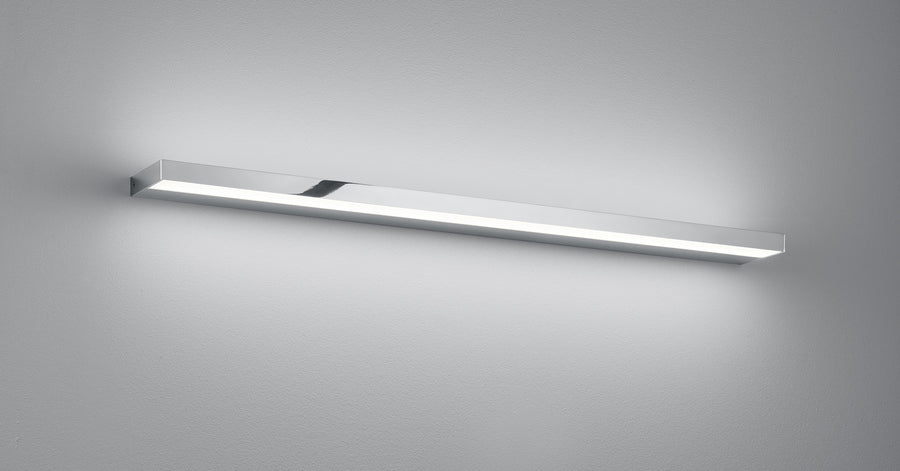 Vue rapprochée du profil chromé et de la bande lumineuse LED allumée