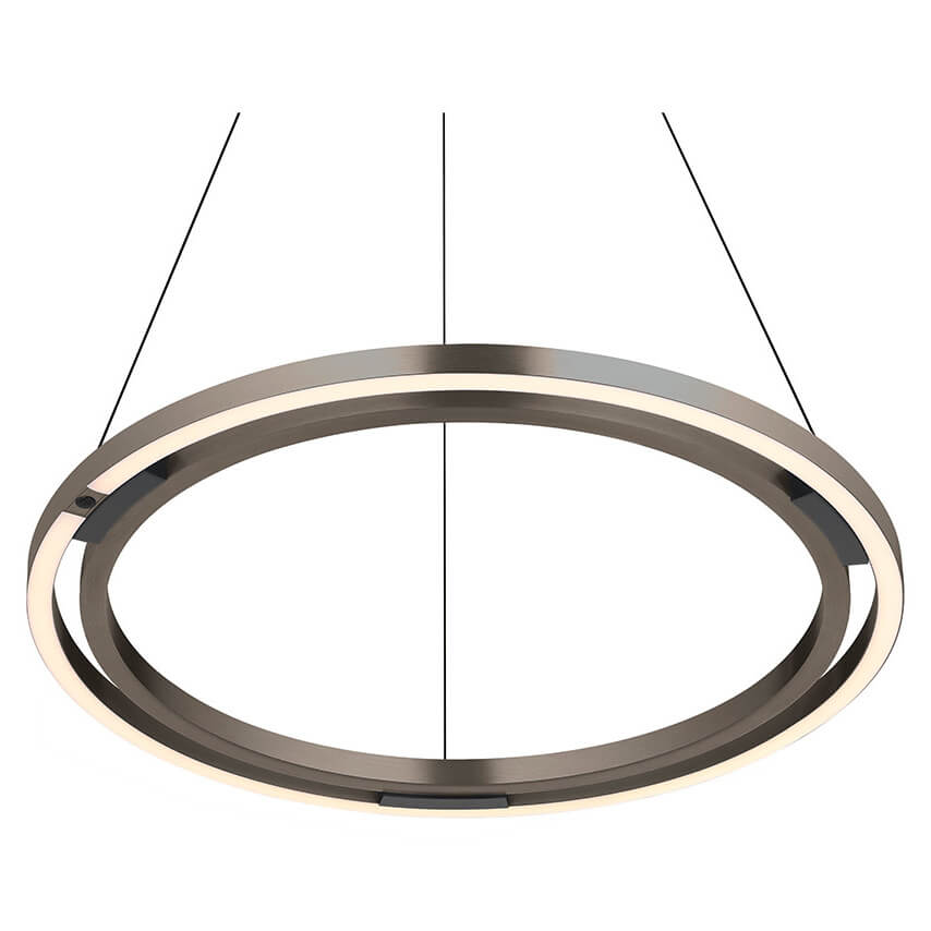 Vue en perspective de l'anneau bronze incliné, montrant la largeur du bandeau.