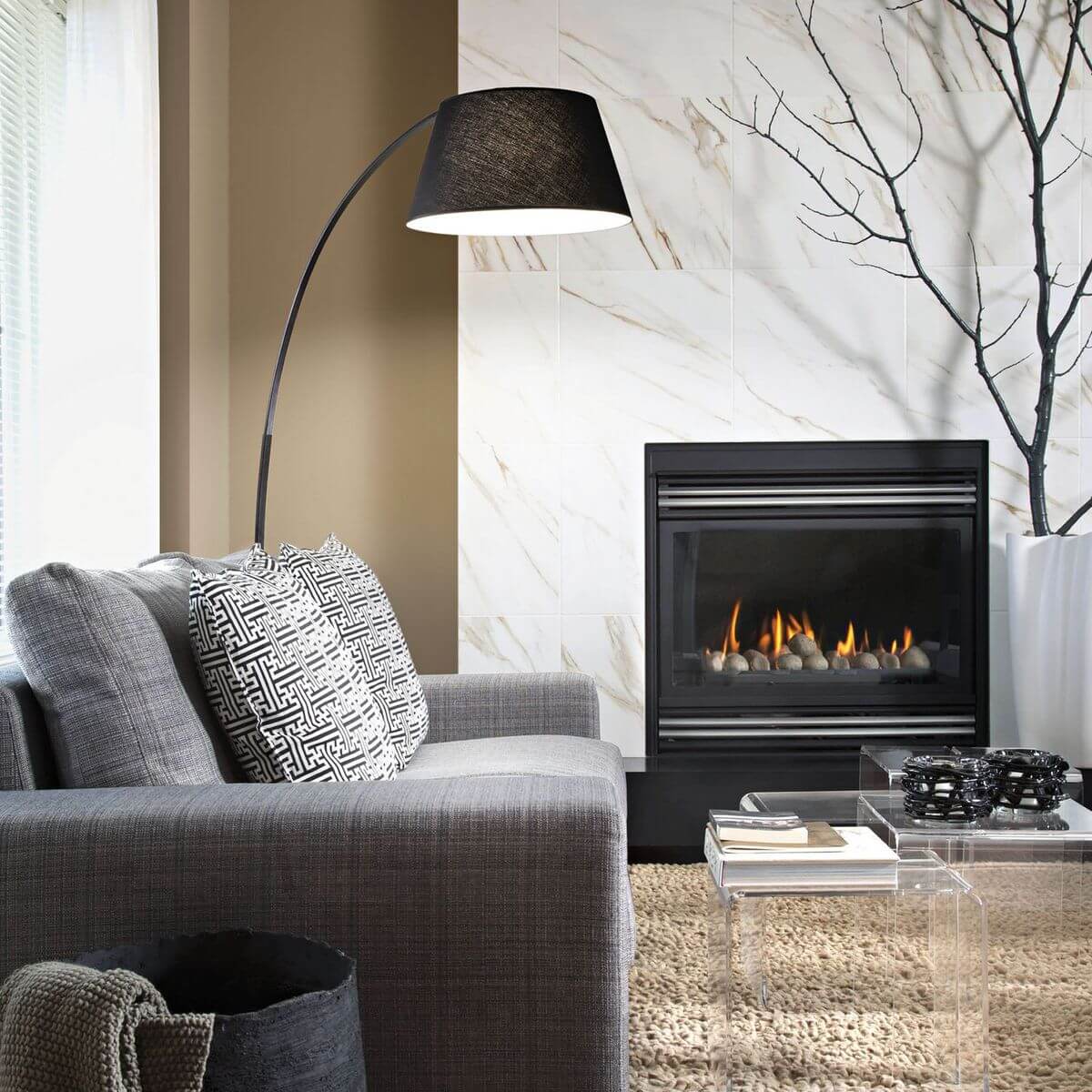 Lampadaire Pagoda noir, tissu