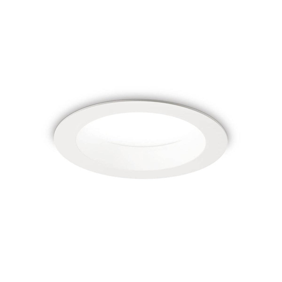 Spot encastrable rond blanc présenté de face sur fond blanc, finition lisse uniforme.