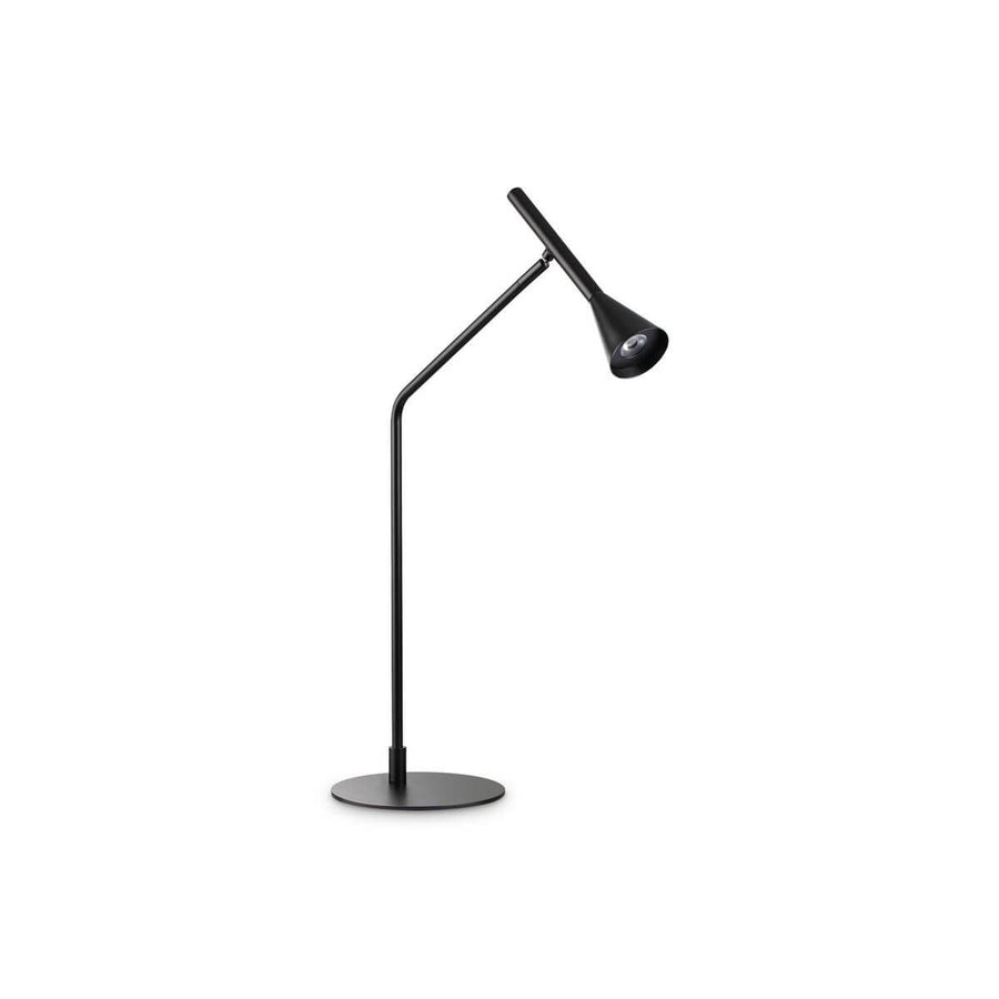 Lampe à poser noire sur fond blanc, vue de face avec abat-jour conique orientable