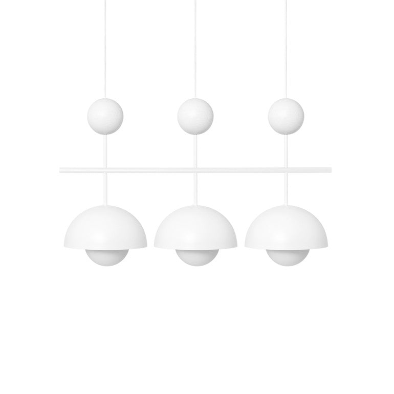 Version blanche du même luminaire à trois abat-jours, présentée de face sur fond clair