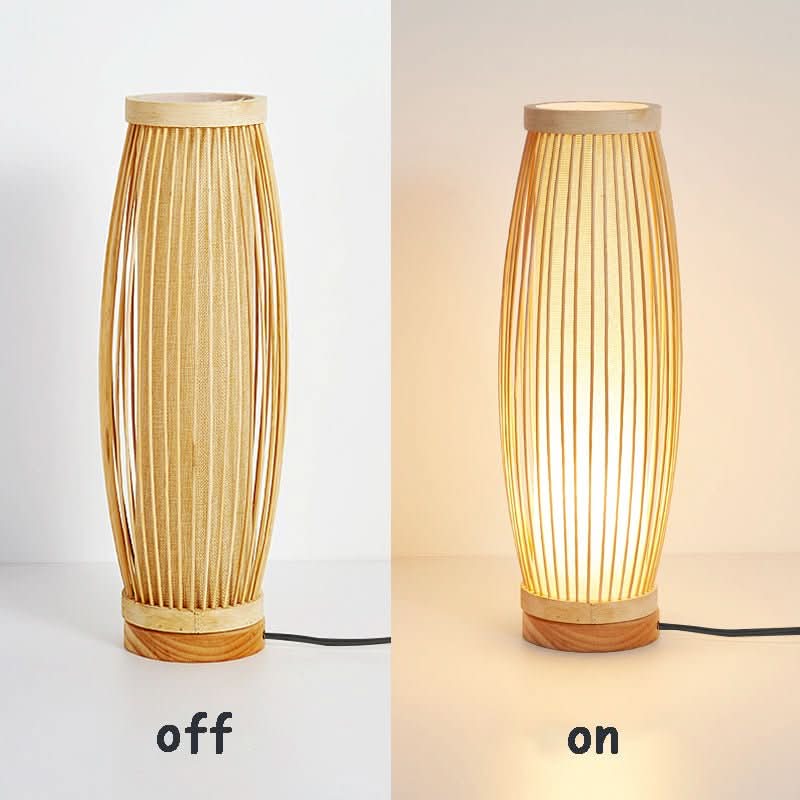 Comparatif allumé et éteint de la lampe avec abat-jour en lamelles